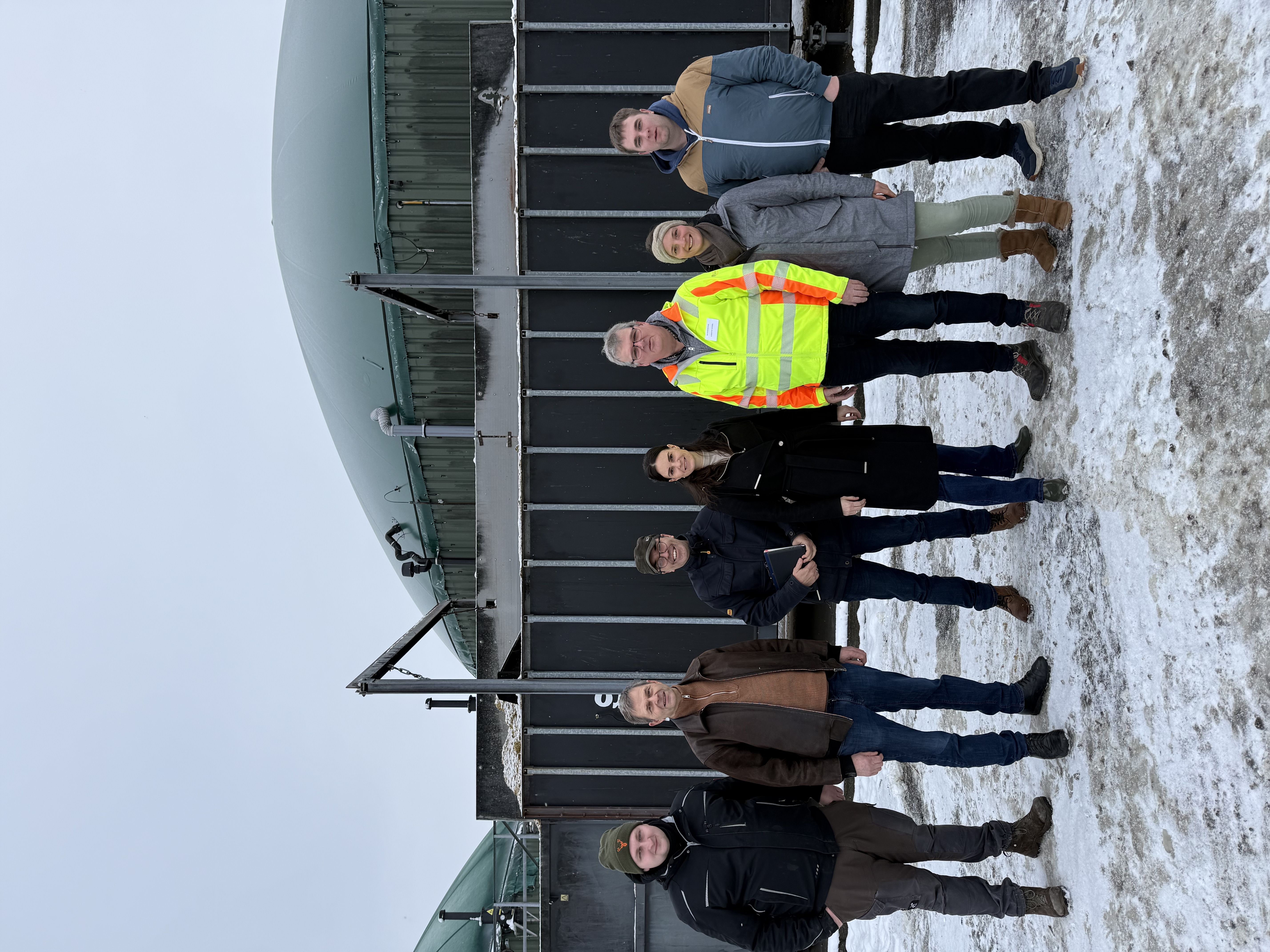 Am Termin nahmen unter anderem teil: Sven Harder (Naturenergie Hitzacker), Horst Seide (Biogasanlagenbetreiber und Ehrenpr�sident des Biogas Fachverbands), Christian Carmienke (Vors. CDU L�chow-Dannenberg), Vanessa Zobel MdB, Christof Goebel
